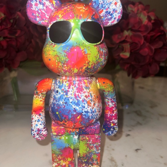 NIB B5+ Wireless Bluetooth Speaker  “BearBrick style” - Picture 2 of 5